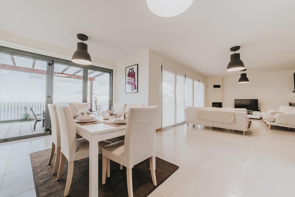 Ocean View Villa ฟุงชาล ภายนอก รูปภาพ