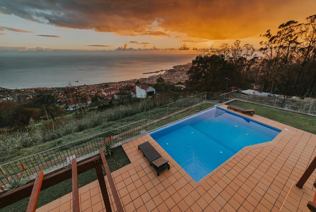 Ocean View Villa ฟุงชาล ภายนอก รูปภาพ