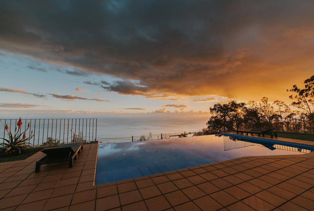 Ocean View Villa ฟุงชาล ภายนอก รูปภาพ